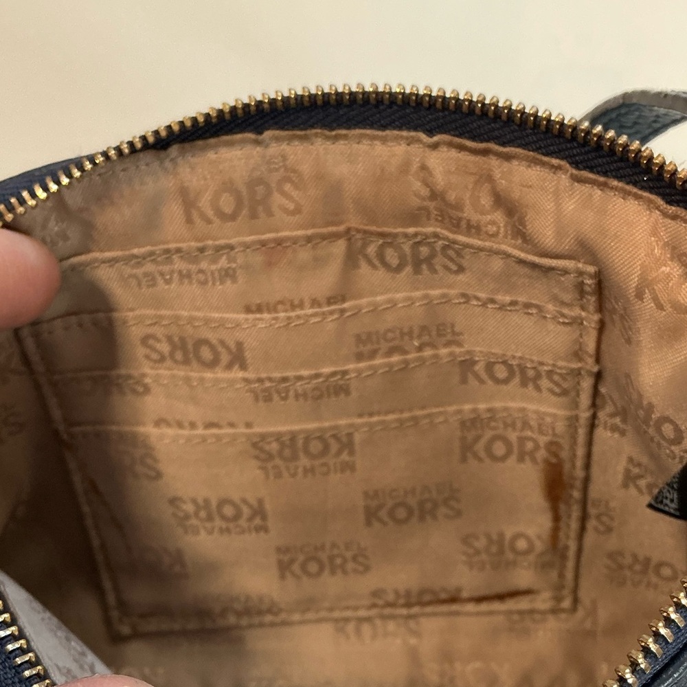 Michael Kors Navy Blue Pebbled Leather  Wristlet Pouch EUC MSRP $128 - Picture 15 of 16